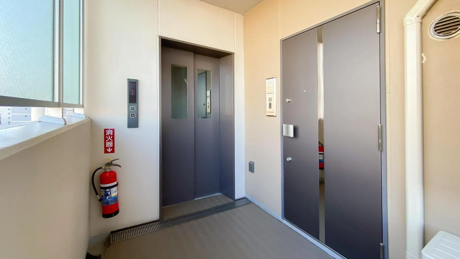 安楽途 Apartman Tokió